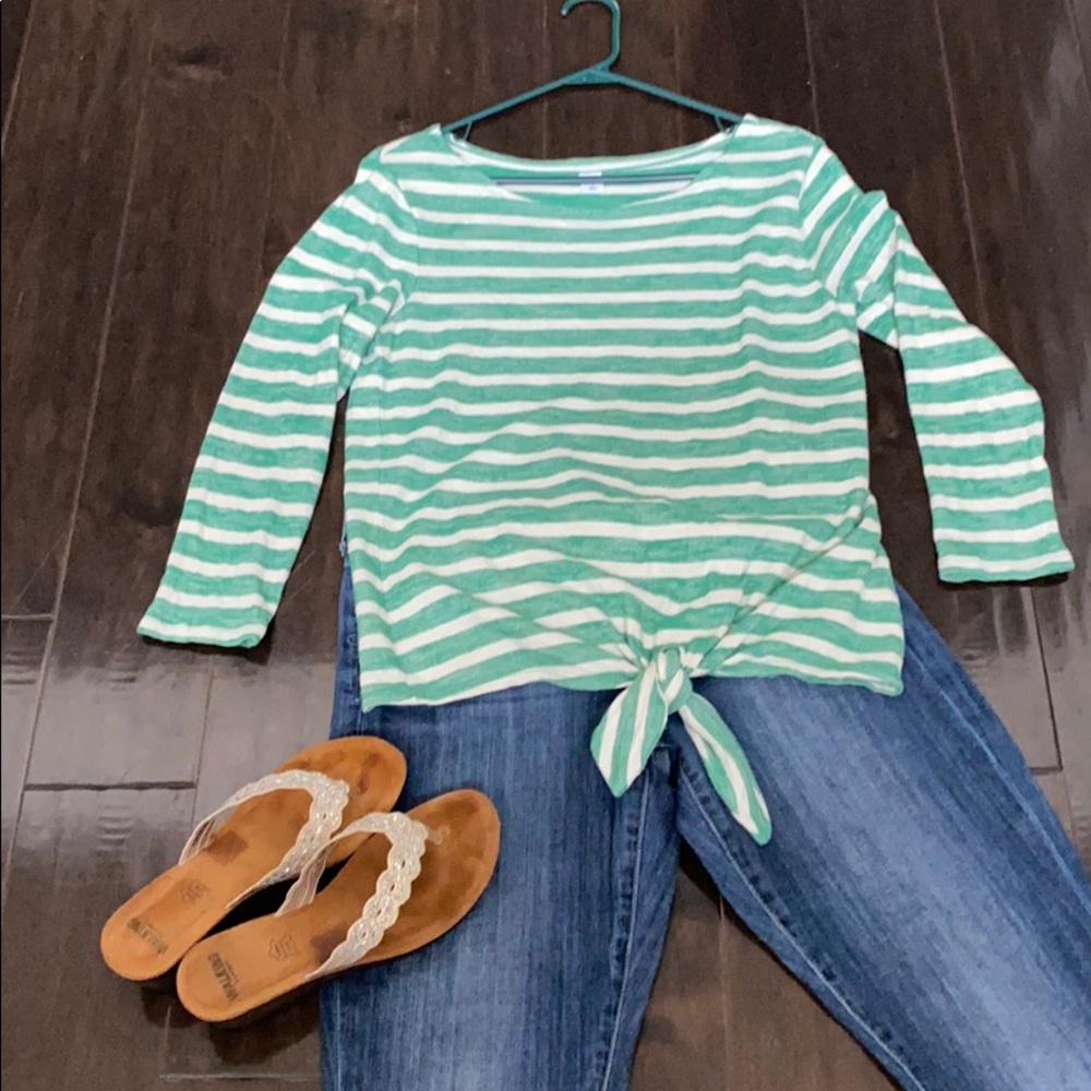 Old Navy Striped Shirt w/tie